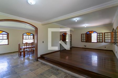 Sala de casa à venda com 7 quartos, 580m² em Trevo, Belo Horizonte