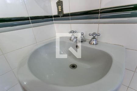 Casa à venda com 580m², 7 quartos e 6 vagasBanheiro da Suíte 1