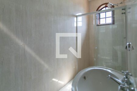 Casa à venda com 580m², 7 quartos e 6 vagasBanheiro da Suíte 2