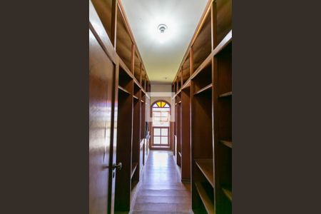 Casa à venda com 580m², 7 quartos e 6 vagasCloset