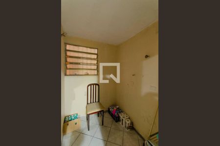 Despensa de casa para alugar com 2 quartos, 130m² em Vila Ré, São Paulo