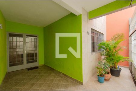 Garagem de casa para alugar com 2 quartos, 130m² em Vila Ré, São Paulo