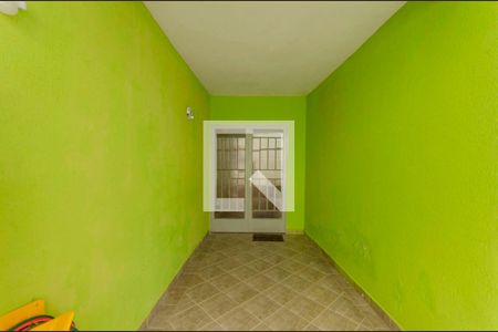 Garagem de casa para alugar com 2 quartos, 130m² em Vila Ré, São Paulo