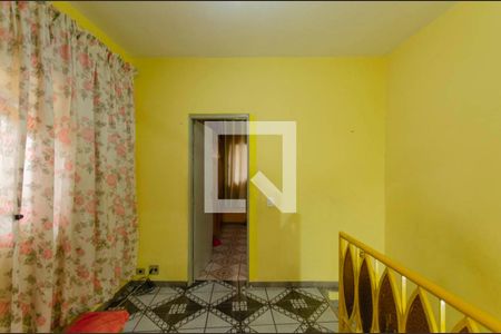 Hall de casa para alugar com 2 quartos, 130m² em Vila Ré, São Paulo