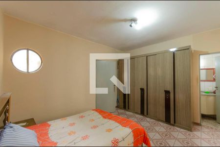 Suíte 2 de casa para alugar com 2 quartos, 130m² em Vila Ré, São Paulo