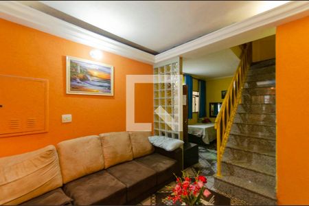 Sala de casa para alugar com 2 quartos, 130m² em Vila Ré, São Paulo