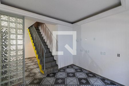 Sala de casa para alugar com 2 quartos, 130m² em Vila Ré, São Paulo