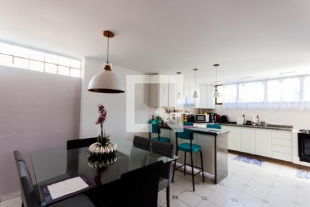 Casa à venda com 320m², 3 quartos e 5 vagas Casa à venda com 320m², 3 quartos e 5 vagasSala de Jantar