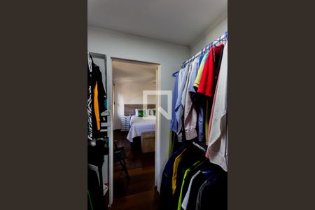 Casa à venda com 320m², 3 quartos e 5 vagas Casa à venda com 320m², 3 quartos e 5 vagasCloset