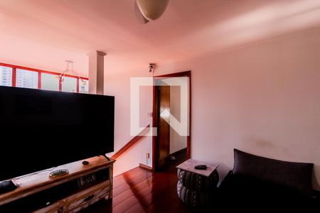 Casa à venda com 320m², 3 quartos e 5 vagas Casa à venda com 320m², 3 quartos e 5 vagasSala de TV