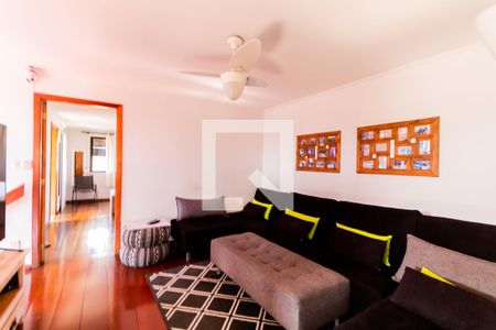 Casa à venda com 320m², 3 quartos e 5 vagas Casa à venda com 320m², 3 quartos e 5 vagasSala de TV