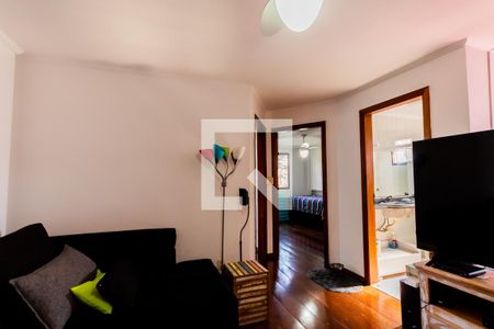 Casa à venda com 320m², 3 quartos e 5 vagas Casa à venda com 320m², 3 quartos e 5 vagasSala de TV