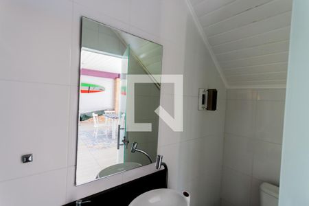 Casa à venda com 320m², 3 quartos e 5 vagas Casa à venda com 320m², 3 quartos e 5 vagasEspelho