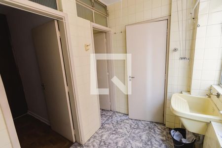 Apartamento à venda com 120m², 3 quartos e 1 vaga Apartamento à venda com 120m², 3 quartos e 1 vagaLavanderia