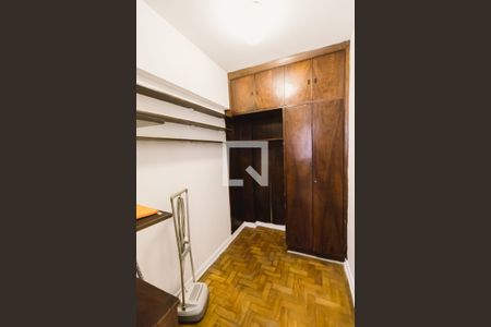 Apartamento à venda com 120m², 3 quartos e 1 vaga Apartamento à venda com 120m², 3 quartos e 1 vagaQuarto de Serviço