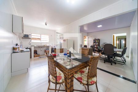 Casa à venda com 561m², 5 quartos e 4 vagasCozinha