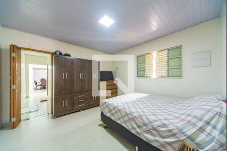 Casa à venda com 561m², 5 quartos e 4 vagasQuarto 2