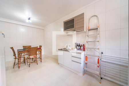 Casa à venda com 561m², 5 quartos e 4 vagasCozinha