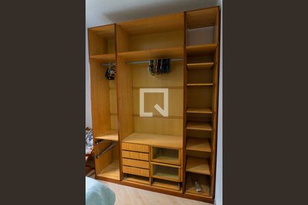 Apartamento para alugar com 42m², 1 quarto e 1 vagaQuarto - Armários