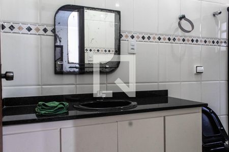 Casa de condomínio para alugar com 250m², 5 quartos e 4 vagasBanheiro 4