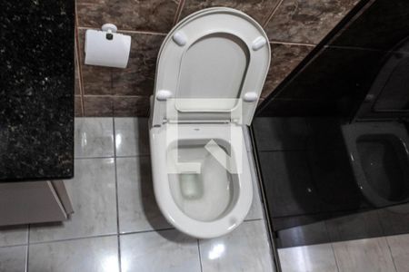 Casa de condomínio para alugar com 250m², 5 quartos e 4 vagasBanheiro 3