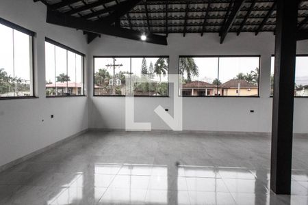 Salao de casa para alugar com 4 quartos, 300m² em Jardim Virginia, Guarujá