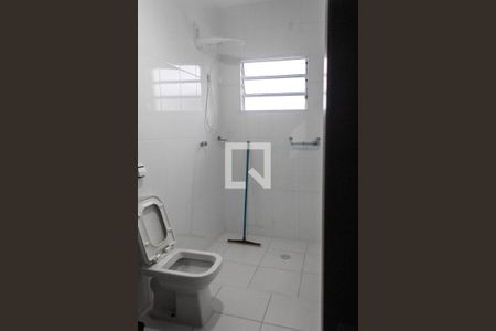 Casa para alugar com 300m², 4 quartos e 4 vagasBanheiro 2