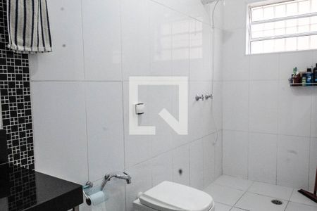 Casa para alugar com 300m², 4 quartos e 4 vagasBanheiro