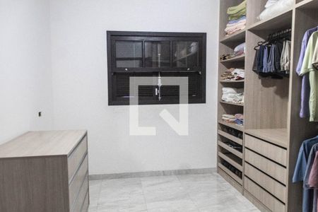Casa para alugar com 300m², 4 quartos e 4 vagasCloset quarto 2