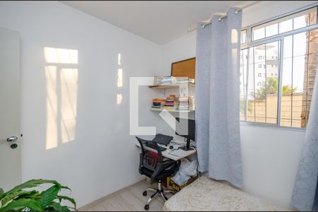 Quarto 2 de apartamento para alugar com 2 quartos, 48m² em Parque Sao Jose, Belo Horizonte
