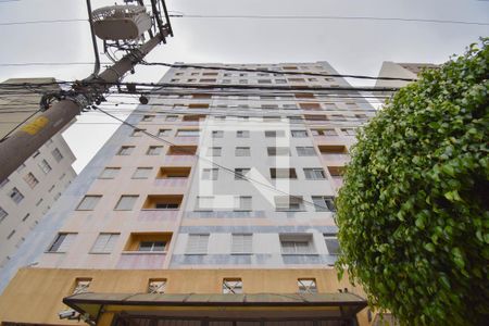 Apartamento para alugar com 55m², 3 quartos e 1 vaga Apartamento para alugar com 55m², 3 quartos e 1 vagaFachada