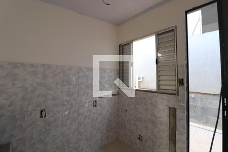 Cozinha de casa para alugar com 1 quarto, 38m² em Jardim Presidente Dutra, Guarulhos