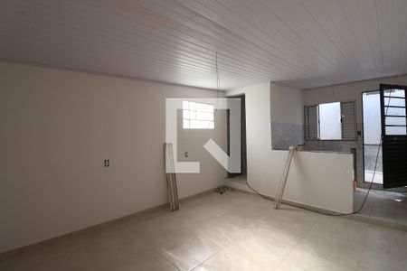 Sala de casa para alugar com 1 quarto, 38m² em Jardim Presidente Dutra, Guarulhos
