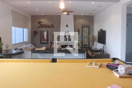 Sala de casa à venda com 3 quartos, 350m² em Butantã, São Paulo