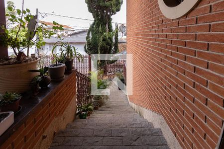 Casa à venda com 420m², 3 quartos e 4 vagasEscadas