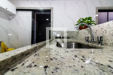 Casa à venda com 140m², 3 quartos e 2 vagas Casa à venda com 140m², 3 quartos e 2 vagasCozinha - Armários