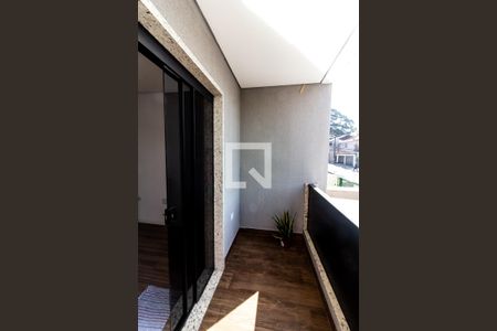 Casa à venda com 140m², 3 quartos e 2 vagas Casa à venda com 140m², 3 quartos e 2 vagasVaranda Quarto 1