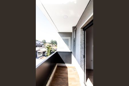 Casa à venda com 140m², 3 quartos e 2 vagas Casa à venda com 140m², 3 quartos e 2 vagasVaranda Quarto 1