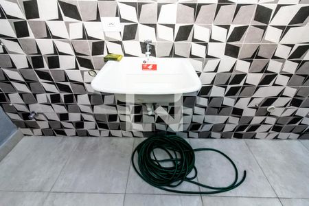 Casa à venda com 140m², 3 quartos e 2 vagas Casa à venda com 140m², 3 quartos e 2 vagasLavanderia