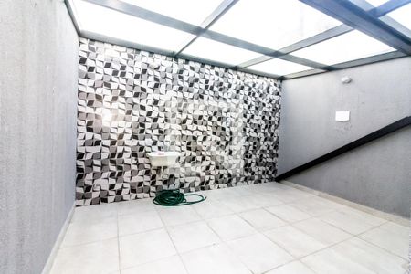 Casa à venda com 140m², 3 quartos e 2 vagas Casa à venda com 140m², 3 quartos e 2 vagasQuintal