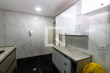 Casa à venda com 140m², 3 quartos e 2 vagas Casa à venda com 140m², 3 quartos e 2 vagasCozinha - Armários