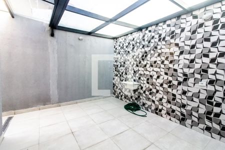 Casa à venda com 140m², 3 quartos e 2 vagas Casa à venda com 140m², 3 quartos e 2 vagasQuintal