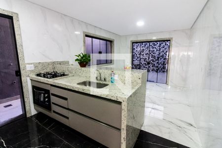 Casa à venda com 140m², 3 quartos e 2 vagas Casa à venda com 140m², 3 quartos e 2 vagasCozinha - Armários