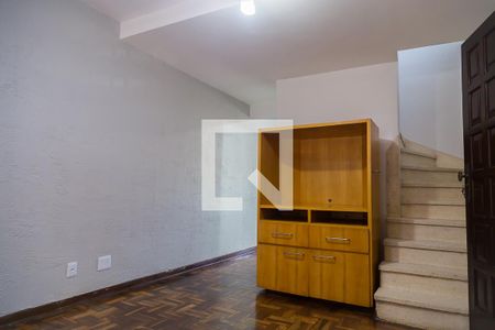 Sala de casa à venda com 3 quartos, 139m² em Conjunto Residencial Jardim Canaã, São Paulo