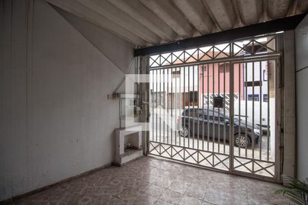 Casa à venda com 245m², 3 quartos e 2 vagas Casa à venda com 245m², 3 quartos e 2 vagasGaragem