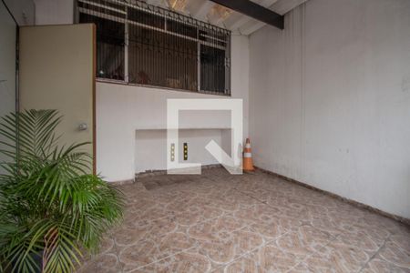 Casa à venda com 245m², 3 quartos e 2 vagas Casa à venda com 245m², 3 quartos e 2 vagasGaragem