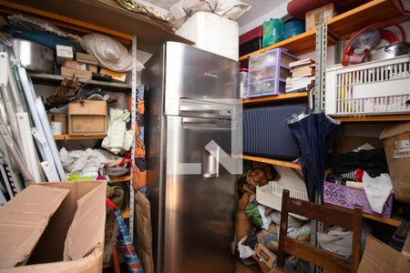 Casa à venda com 245m², 3 quartos e 2 vagas Casa à venda com 245m², 3 quartos e 2 vagasDepósito