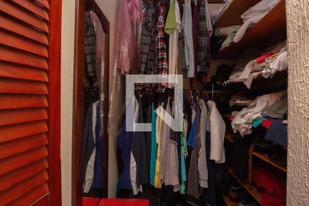 Casa à venda com 245m², 3 quartos e 2 vagas Casa à venda com 245m², 3 quartos e 2 vagasCloset