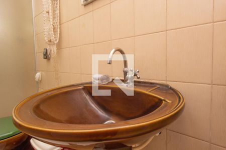 Casa à venda com 245m², 3 quartos e 2 vagas Casa à venda com 245m², 3 quartos e 2 vagasBanheiro Social