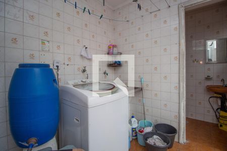 Casa à venda com 245m², 3 quartos e 2 vagas Casa à venda com 245m², 3 quartos e 2 vagasÁrea de Serviço